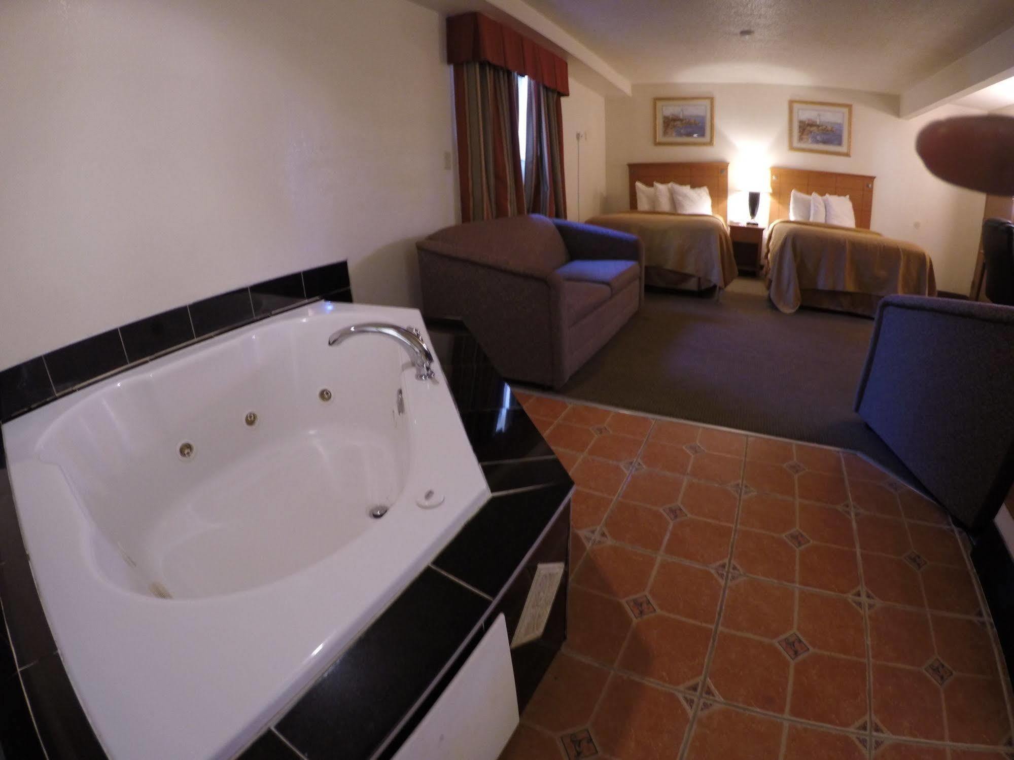 Rodeway Inn Point Pleasant Beach Extérieur photo